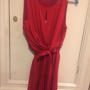 Banana Republic key hole dress with self belt.